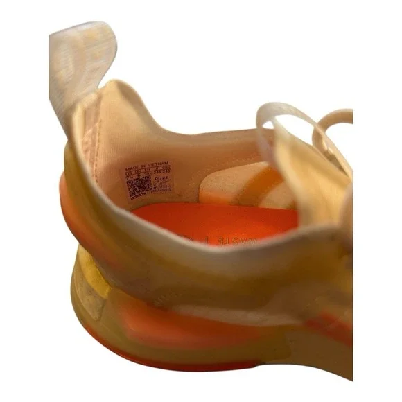 Adidas Women's NMD R1 V3 7.5/used - Picture 3 of 7